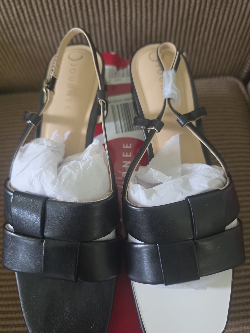 NIB Journee Collection Tabatha Black Low Block Heel Sandals - Size 10 - Picture 7 of 8